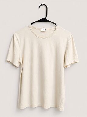 ASKET Essential Cream Organic Cotton Crewneck Tee | Minimalist Basic Top